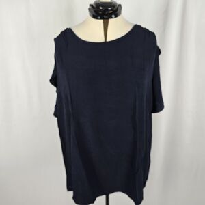 Bloomchic Blouse Women's 2X Blue Short Pedal Sleeve Button Accent Round Neck NWT